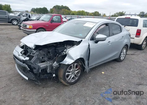 2018 Toyota Yaris Ia из США, поврежденный, VIN 3MYDLBYV2JY333085